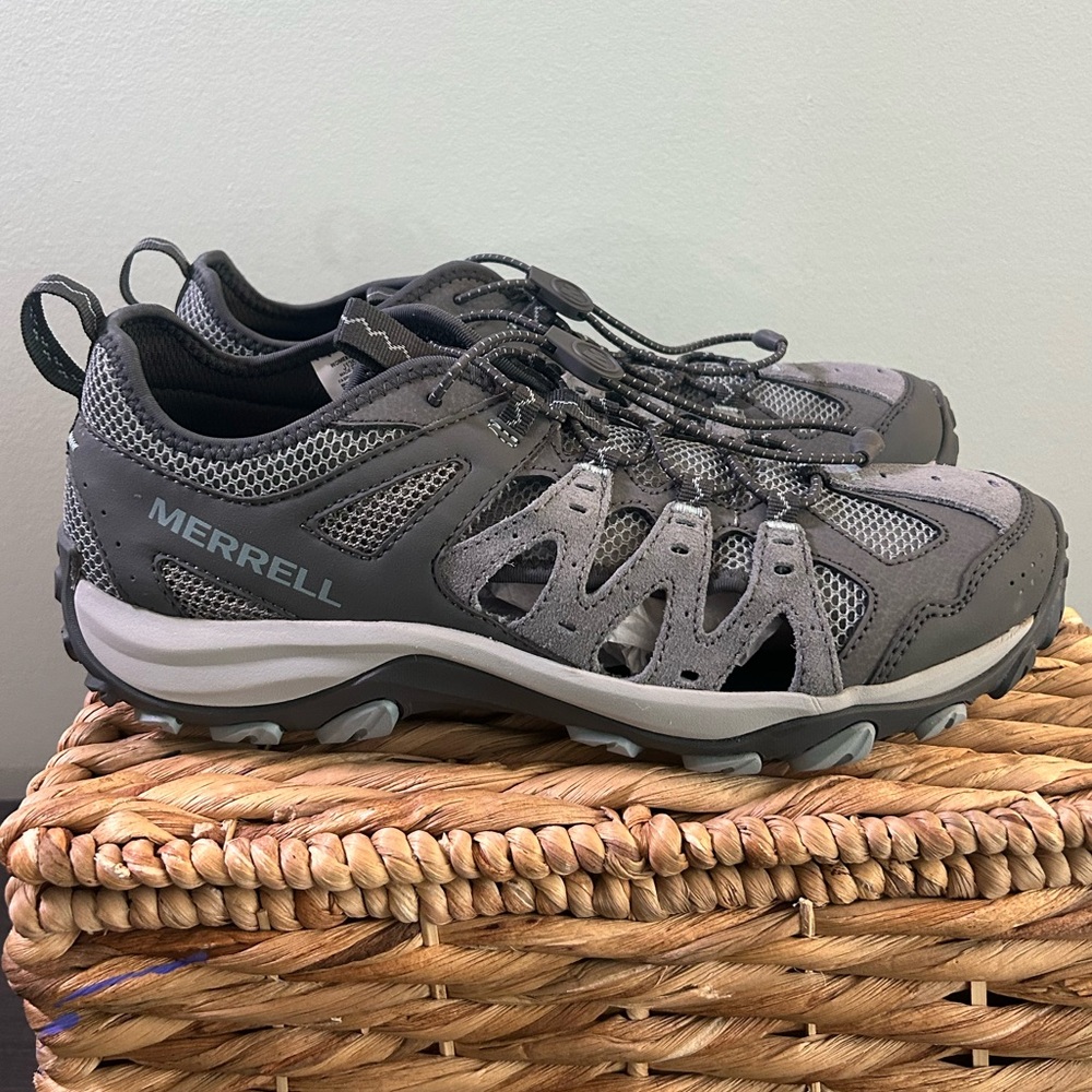 MERRELL ACCENTOR 3 women’s hiking sandals NEW!